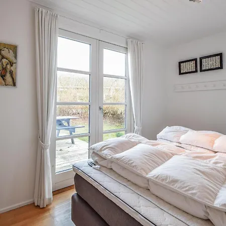 Holiday home In With House Sea View *
